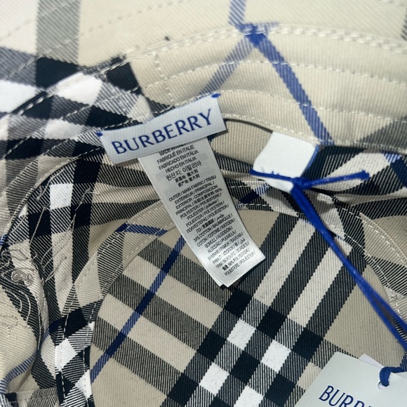 AUTHENTIC NEW BURBERRY BUCKET HAT - Picture 3 of 5